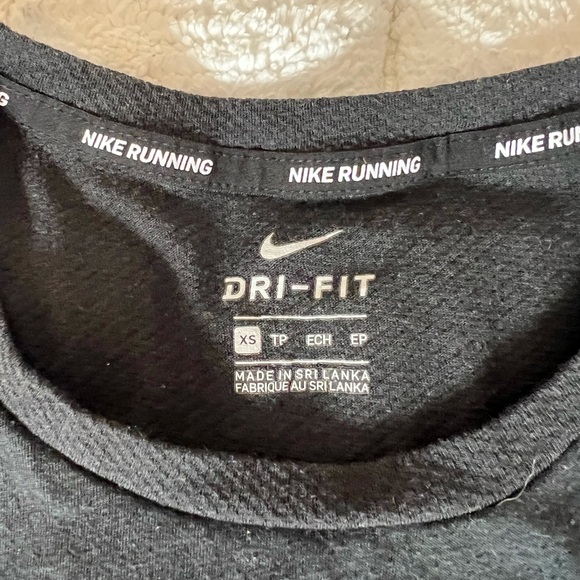 Nike Tank - Picture 2 of 3